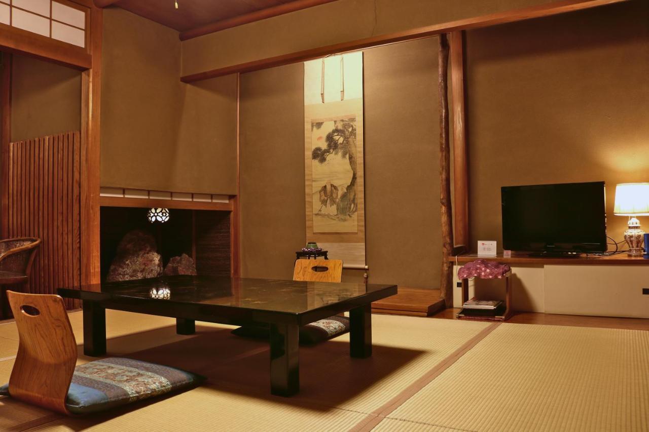 Tsutaya Ryokan Toyooka  Exterior photo